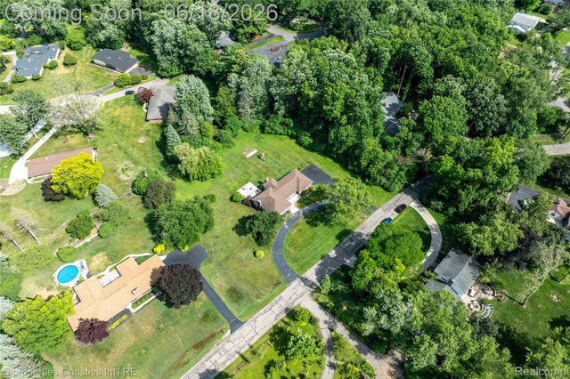 30130 Marimoor Street, Beverly Hills Village, MI 48025