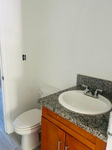 844 NW 3rd Avenue B, Fort Lauderdale, FL 33311