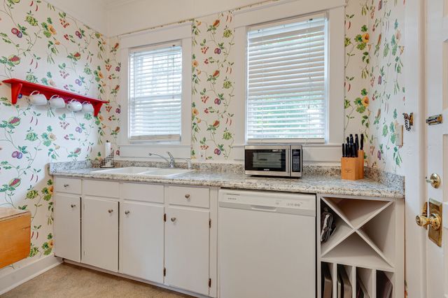 210 5th Ave S Apt 2, Franklin, TN 37064