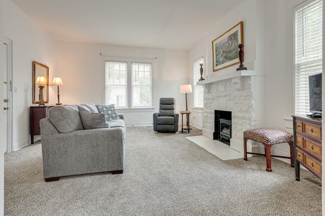 210 5th Ave S Apt 2, Franklin, TN 37064