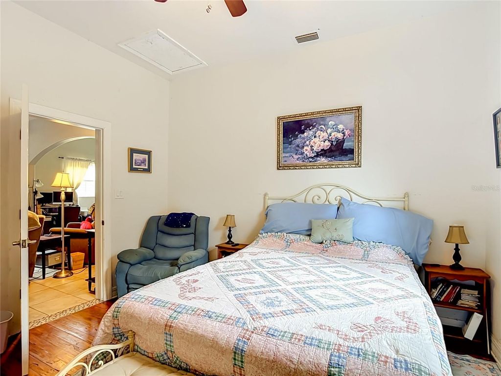 Image 24 of property listing at 2708 N JEFFERSON STREET, Tampa, FL 33602