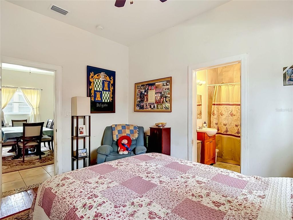 Image 28 of property listing at 2708 N JEFFERSON STREET, Tampa, FL 33602