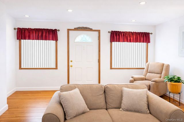 9309 Vanderveer Street, Queens Village, NY 11428