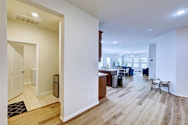 865 Spruce Pine Drive, Conroe, TX 77318