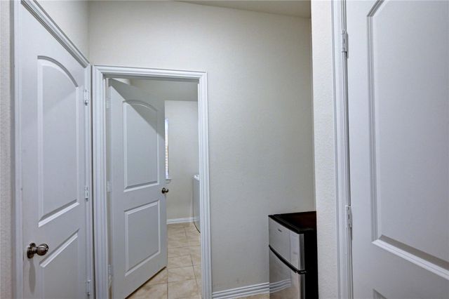 865 Spruce Pine Drive, Conroe, TX 77318