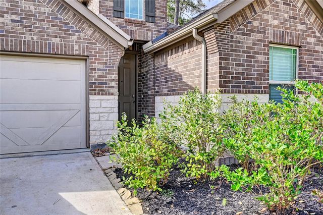 865 Spruce Pine Drive, Conroe, TX 77318