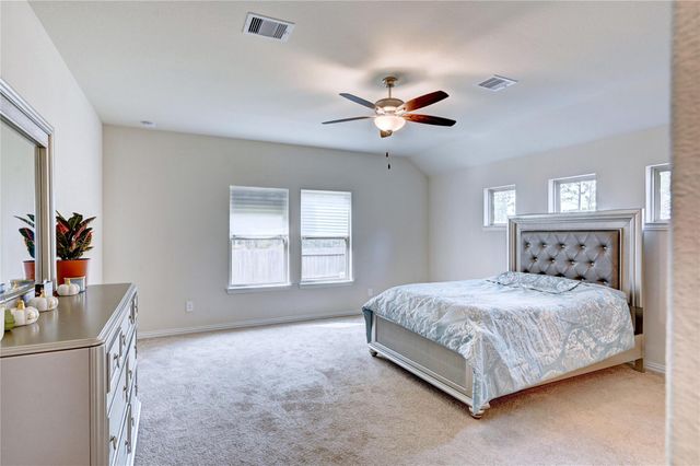 865 Spruce Pine Drive, Conroe, TX 77318