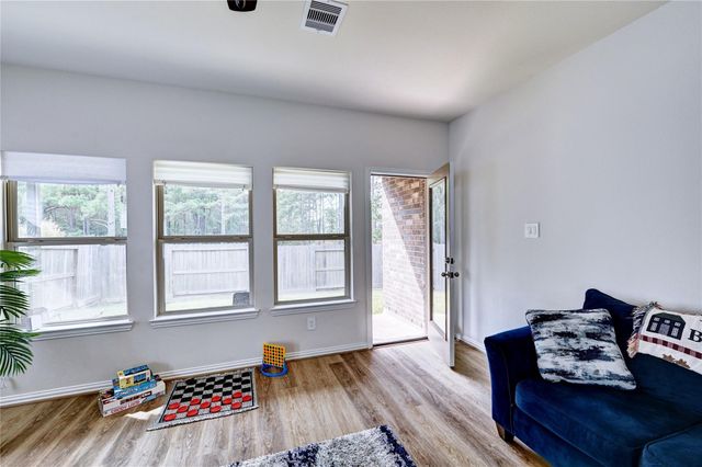 865 Spruce Pine Drive, Conroe, TX 77318