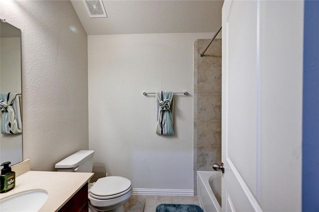 865 Spruce Pine Drive, Conroe, TX 77318