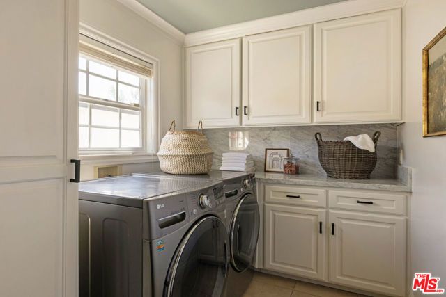 3712 S Muirfield Road, Los Angeles, CA 90016