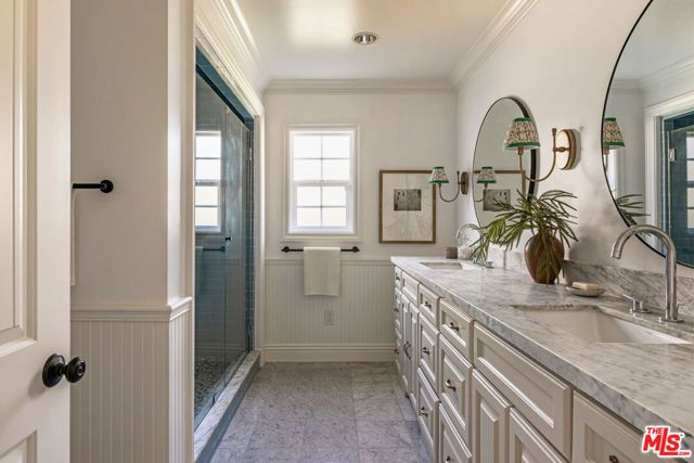 3712 S Muirfield Road, Los Angeles, CA 90016