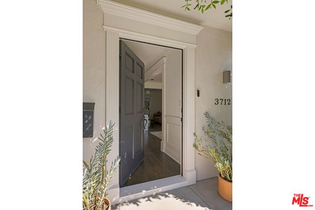 3712 S Muirfield Road, Los Angeles, CA 90016