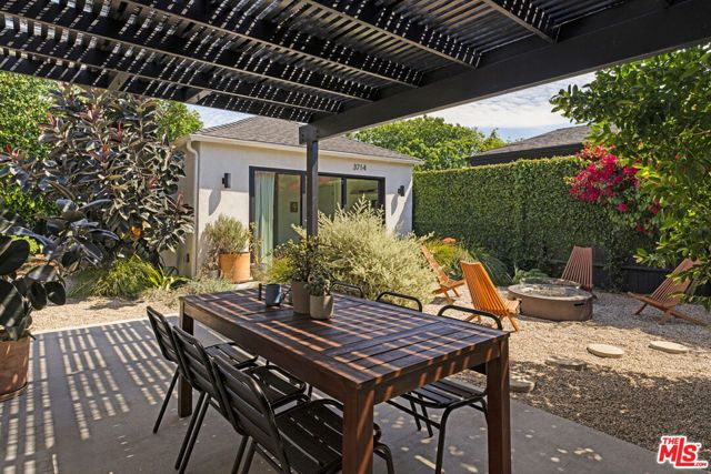 3712 S Muirfield Road, Los Angeles, CA 90016