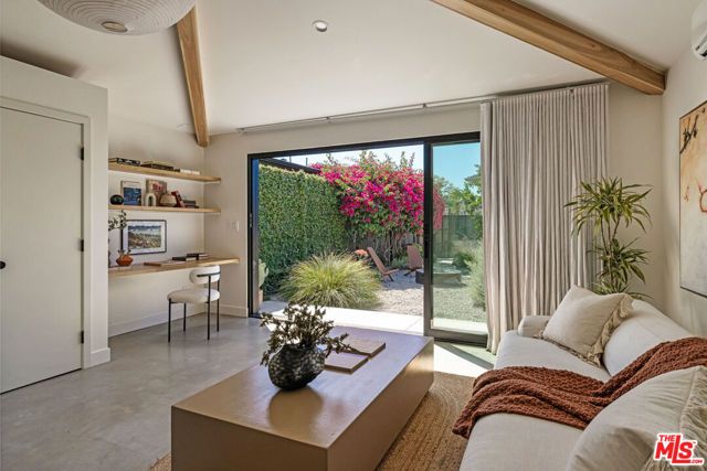 3712 S Muirfield Road, Los Angeles, CA 90016