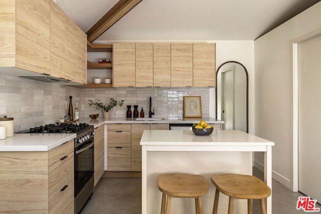 3712 S Muirfield Road, Los Angeles, CA 90016