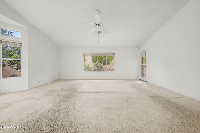 8456 W ROCKWOOD Drive, Peoria, AZ 85382