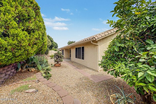 8456 W ROCKWOOD Drive, Peoria, AZ 85382