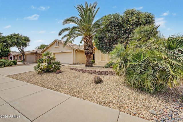 8456 W ROCKWOOD Drive, Peoria, AZ 85382