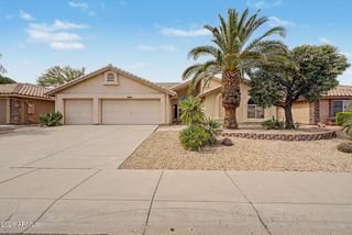 8456 W ROCKWOOD Drive, Peoria, AZ 85382
