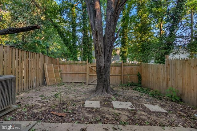 2583 ROBINSON PL, Waldorf, MD 20602