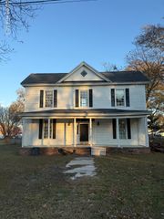 105 S Mill Street, Pikeville, NC 27863