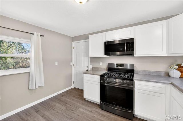 13 Melody Lane, St Charles, MO 63303