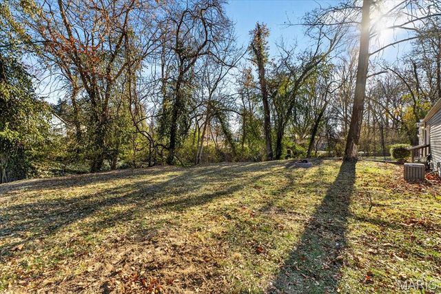 13 Melody Lane, St Charles, MO 63303