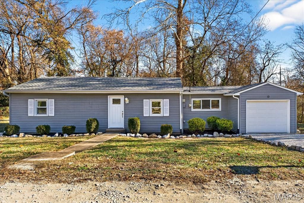 13 Melody Lane, St Charles, MO 63303