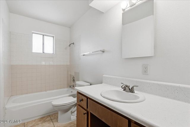 1321 E CAROL Avenue Apt 3, Phoenix, AZ 85020