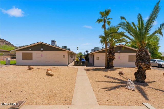 1321 E CAROL Avenue Apt 3, Phoenix, AZ 85020