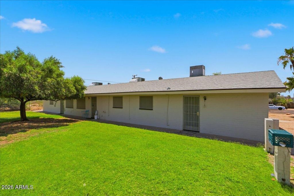1321 E CAROL Avenue Apt 3, Phoenix, AZ 85020