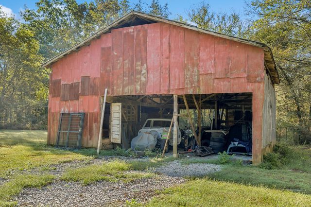 4650 Lunns Store Rd, Chapel Hill, TN 37034
