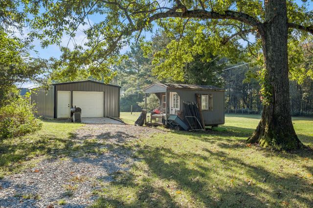 4650 Lunns Store Rd, Chapel Hill, TN 37034