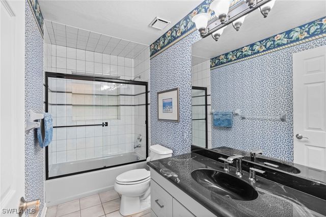 4902 Seville CT, Cape Coral, FL 33904