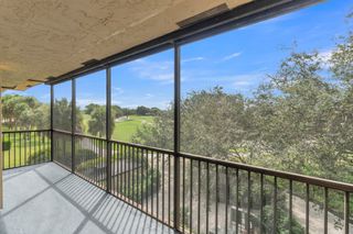 200 Jacaranda Country Club Drive Drive 3c, Plantation, FL 33324