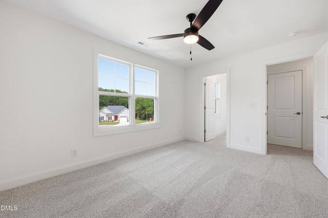 228 Telluride Court, Aberdeen, NC 28315