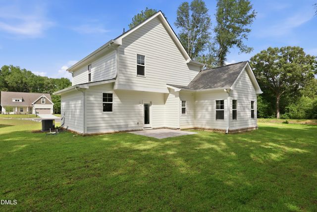 228 Telluride Court, Aberdeen, NC 28315