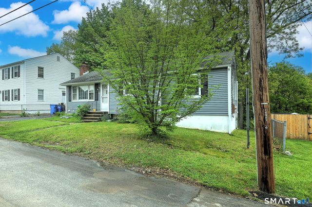 14 Horseshoe Drive, Waterbury, CT 06706