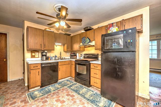 14 Horseshoe Drive, Waterbury, CT 06706