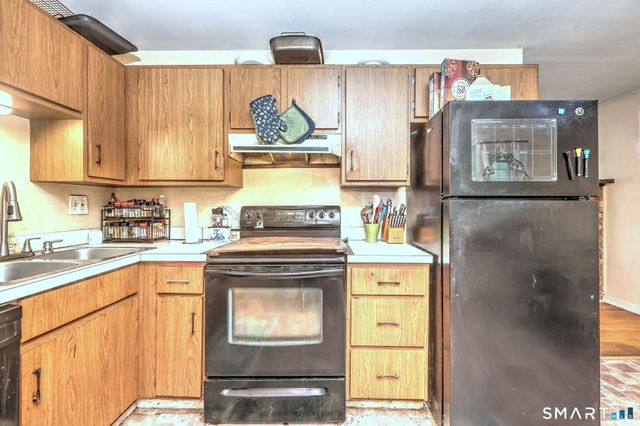 14 Horseshoe Drive, Waterbury, CT 06706