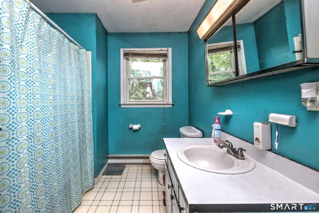 14 Horseshoe Drive, Waterbury, CT 06706