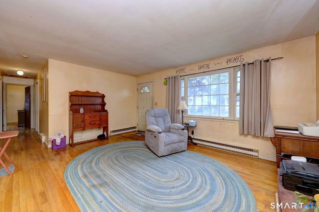 14 Horseshoe Drive, Waterbury, CT 06706