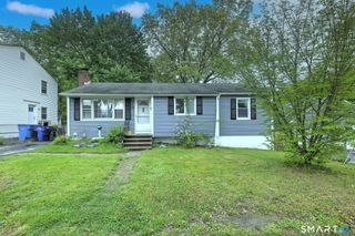 14 Horseshoe Drive, Waterbury, CT 06706