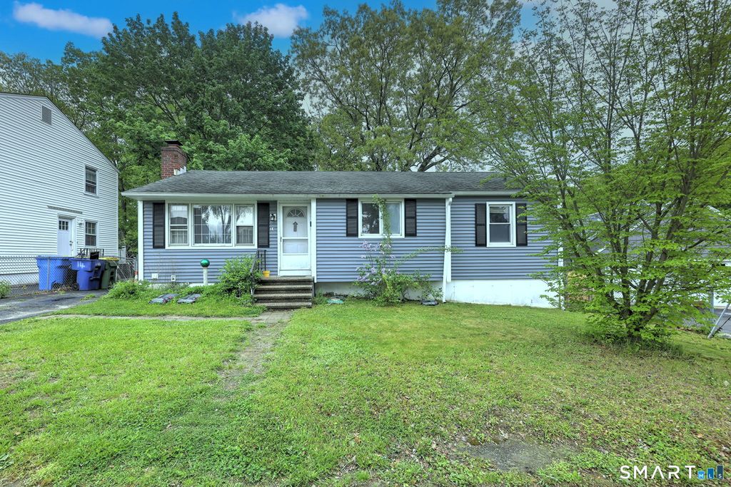 14 Horseshoe Drive, Waterbury, CT 06706