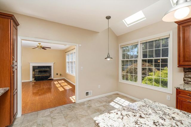 2 Foxhill Run, South Brunswick, NJ 08852