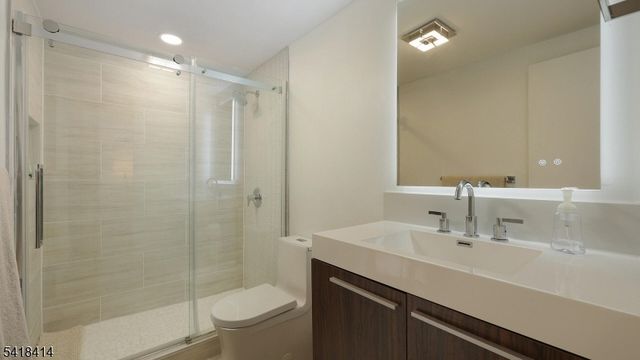 22 Riverside Dr B 7, Cranford Twp., NJ 07016