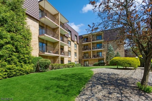 22 Riverside Dr B 7, Cranford Twp., NJ 07016