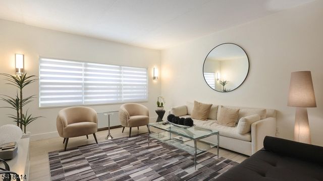 22 Riverside Dr B 7, Cranford Twp., NJ 07016