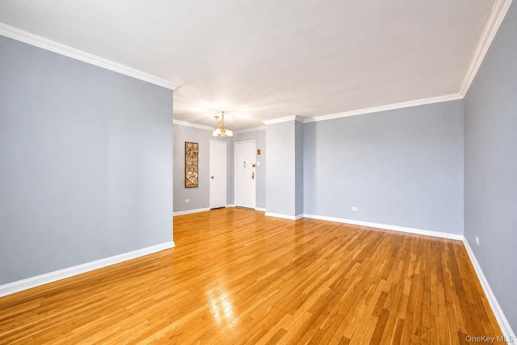 85-10 151st Avenue 5E, Howard Beach, NY 11414 — photo 3
