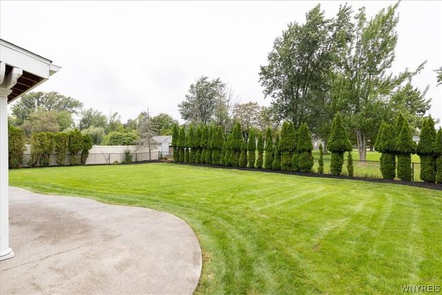 115 Via Foresta Lane, Amherst, NY 14221